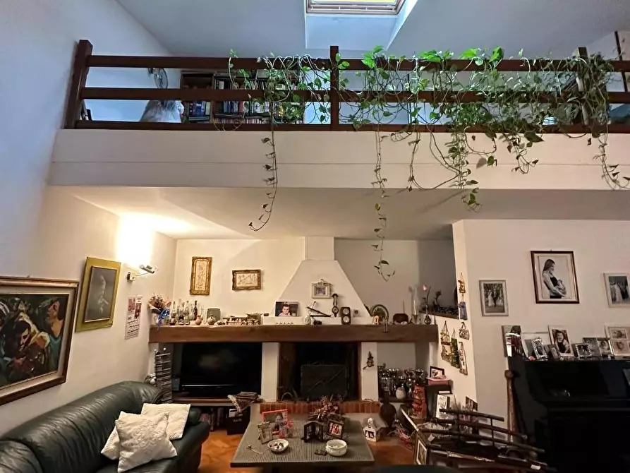 Immagine 17 di Villetta a schiera in vendita  a Massa