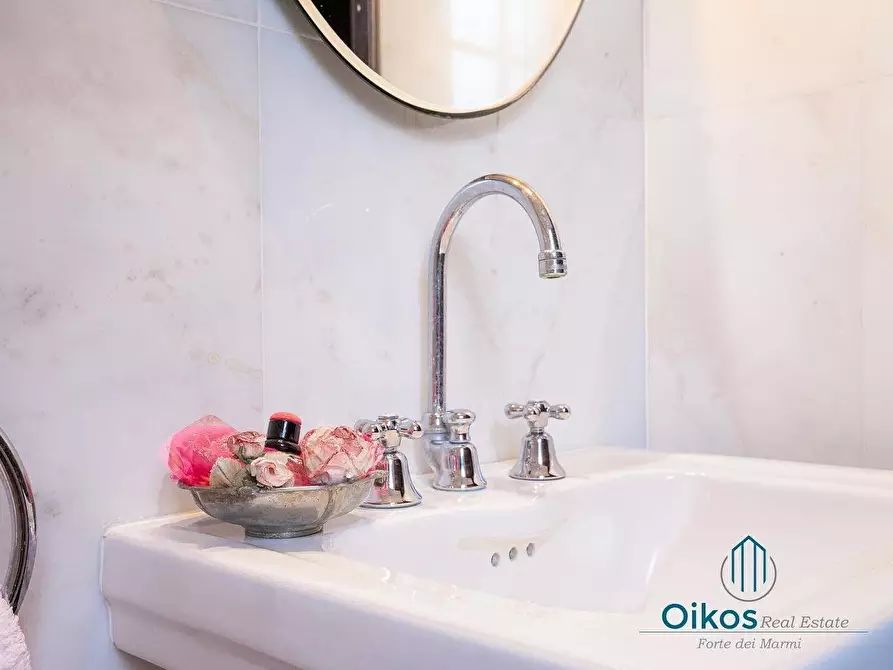 Immagine 18 di Villa in affitto  a Forte Dei Marmi