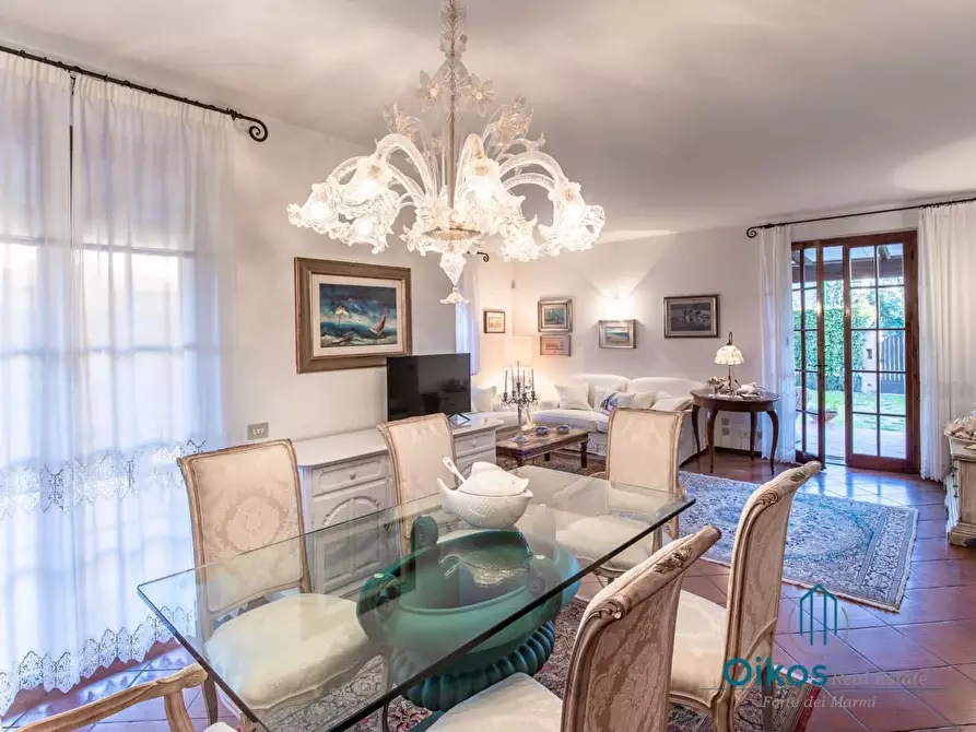 Immagine 13 di Villa in affitto  a Forte Dei Marmi