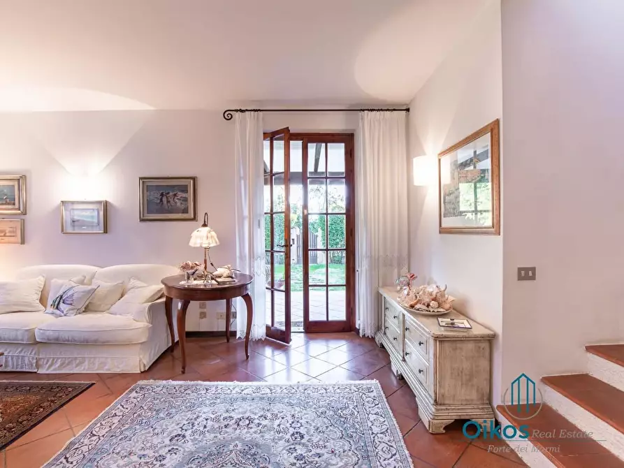 Immagine 14 di Villa in affitto  a Forte Dei Marmi