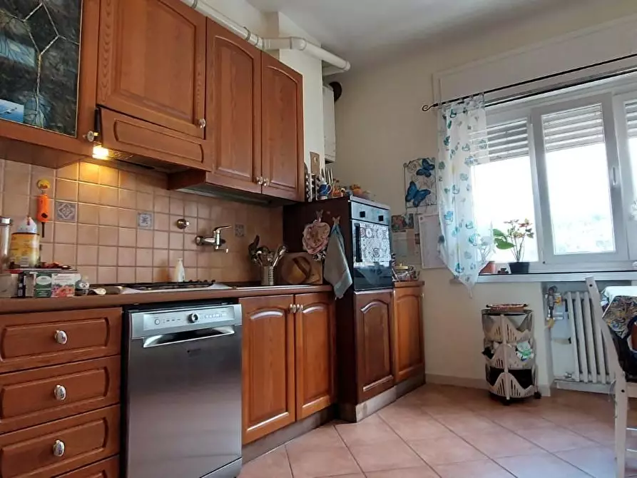 Immagine 8 di Appartamento in vendita  a Massa