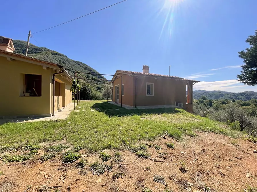 Immagine 26 di Casa indipendente in vendita  a Camaiore