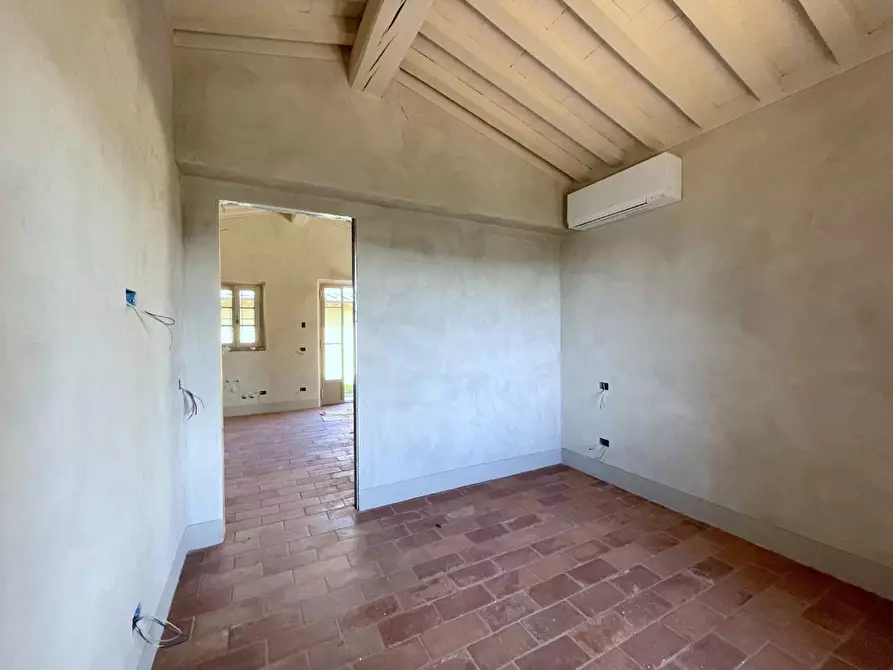 Immagine 12 di Casa indipendente in vendita  a Camaiore