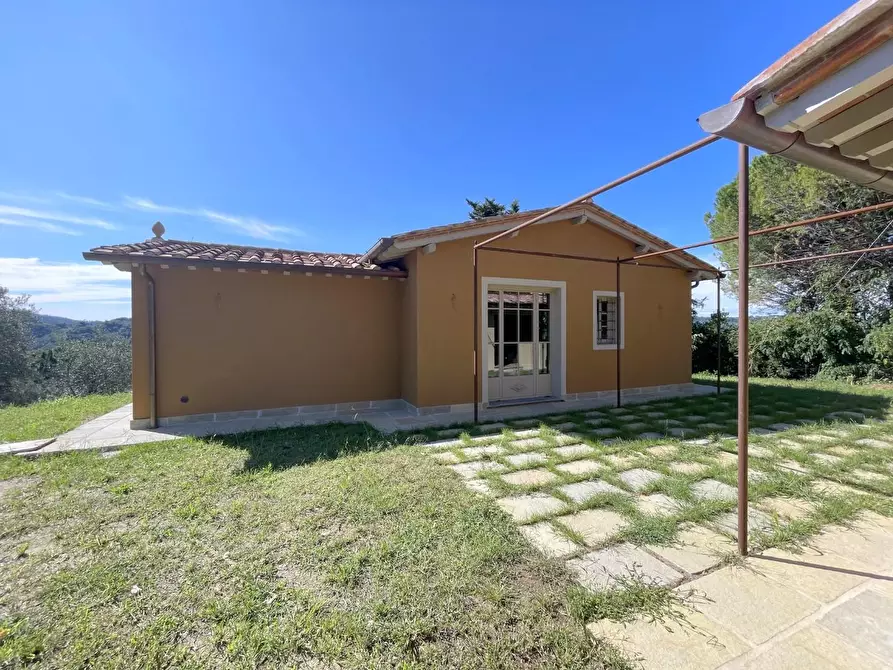 Immagine 5 di Casa indipendente in vendita  a Camaiore