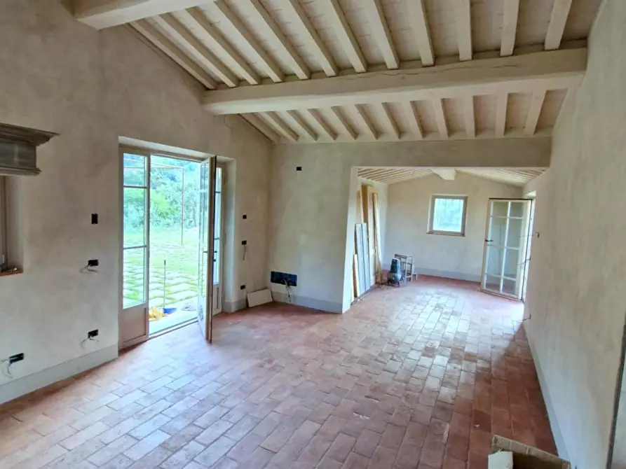 Immagine 8 di Casa indipendente in vendita  a Camaiore