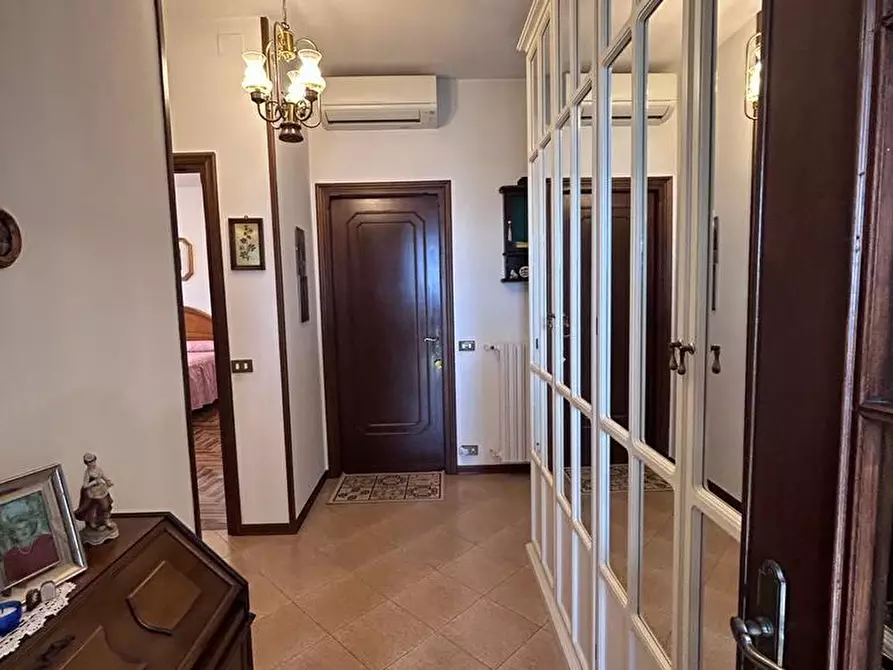 Immagine 10 di Casa indipendente in vendita  a Licciana Nardi