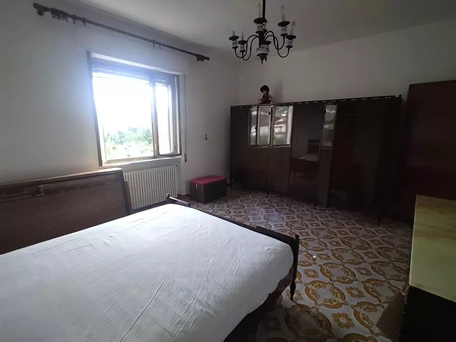 Immagine 24 di Porzione di casa in vendita  a Ortonovo