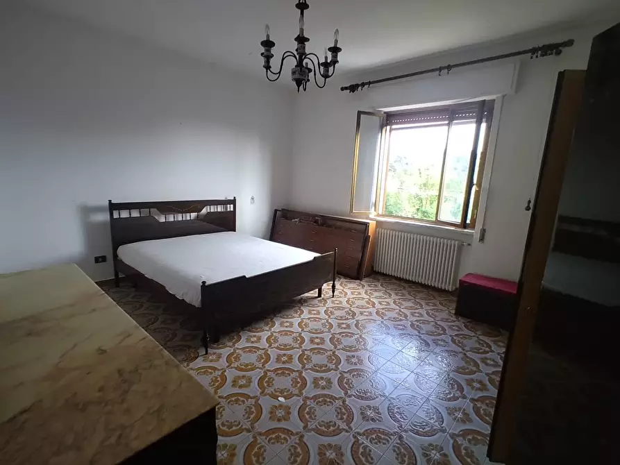 Immagine 23 di Porzione di casa in vendita  a Ortonovo