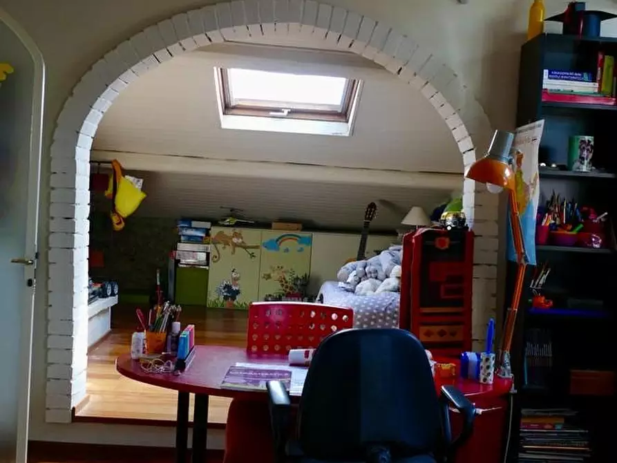 Immagine 16 di Villa in vendita  a Cascina