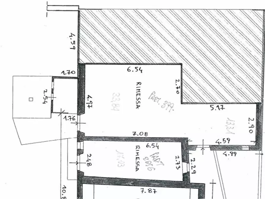 Immagine 25 di Deposito in vendita  a Capannori