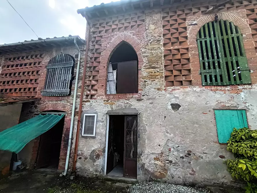 Immagine 4 di Deposito in vendita  a Capannori