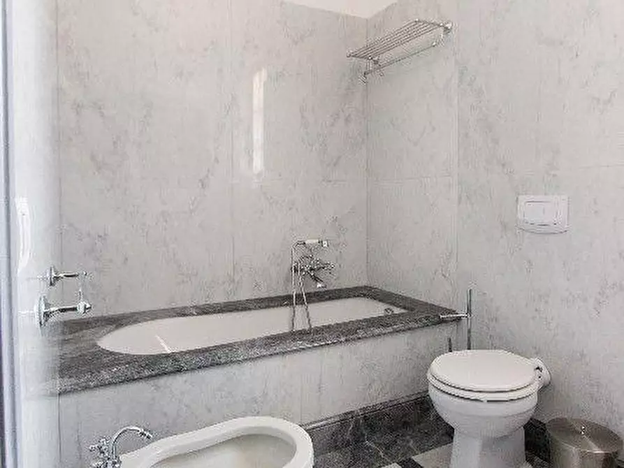 Immagine 23 di Villa in affitto  a Forte Dei Marmi