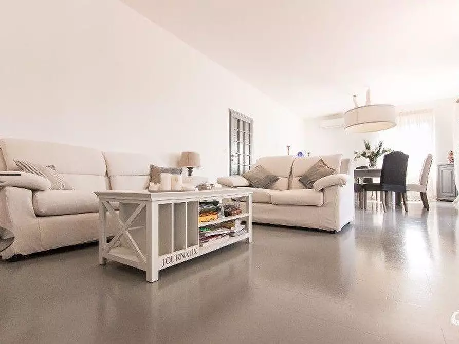 Immagine 22 di Villa in affitto  a Forte Dei Marmi