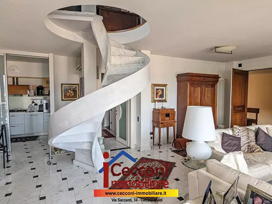 Immagine 2 di Mansarda in vendita  a Empoli