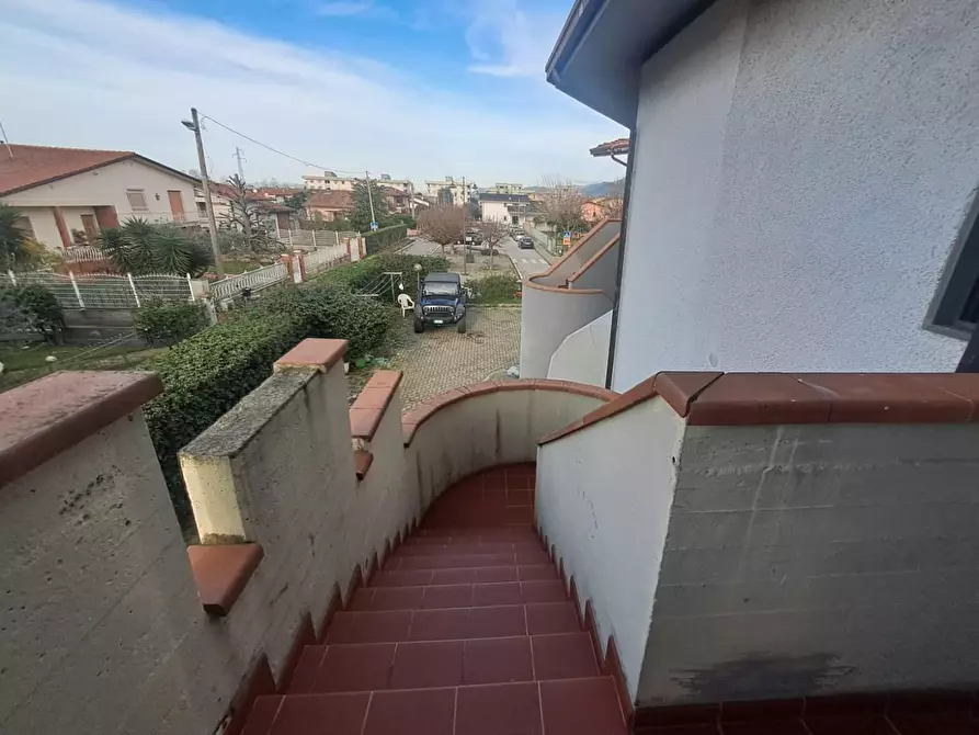 Immagine 12 di Appartamento in vendita  a Seravezza