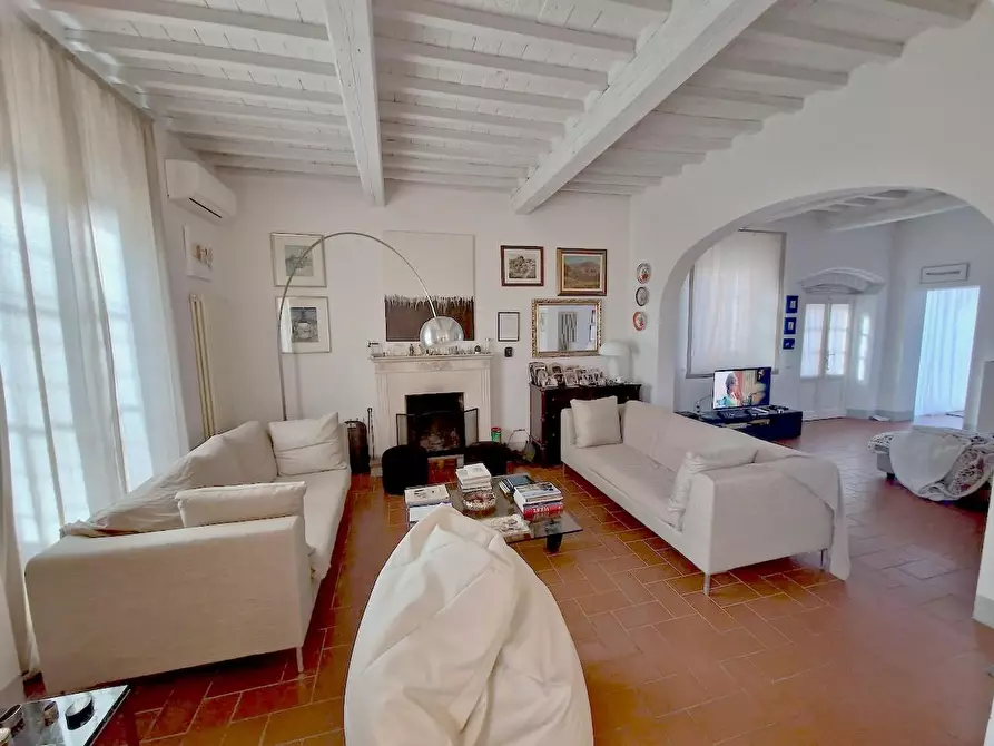 Immagine 15 di Villa in vendita  a San Giuliano Terme