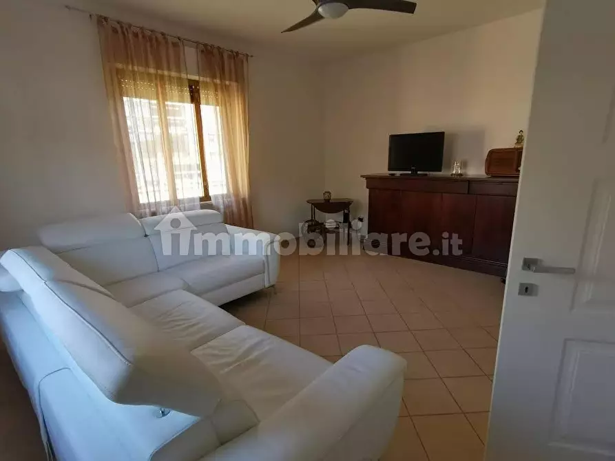 Immagine 10 di Casa indipendente in vendita  a Ortonovo