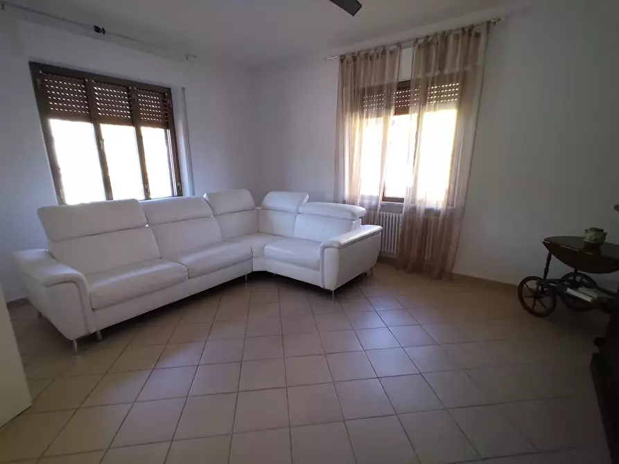 Immagine 11 di Casa indipendente in vendita  a Ortonovo