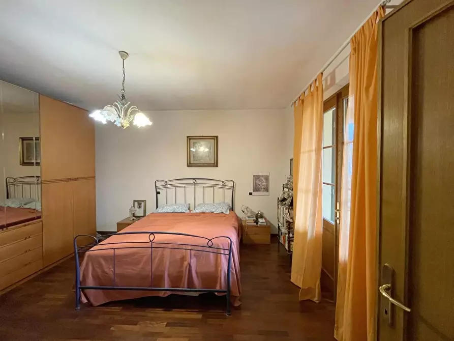 Immagine 34 di Casa indipendente in vendita  a Camaiore