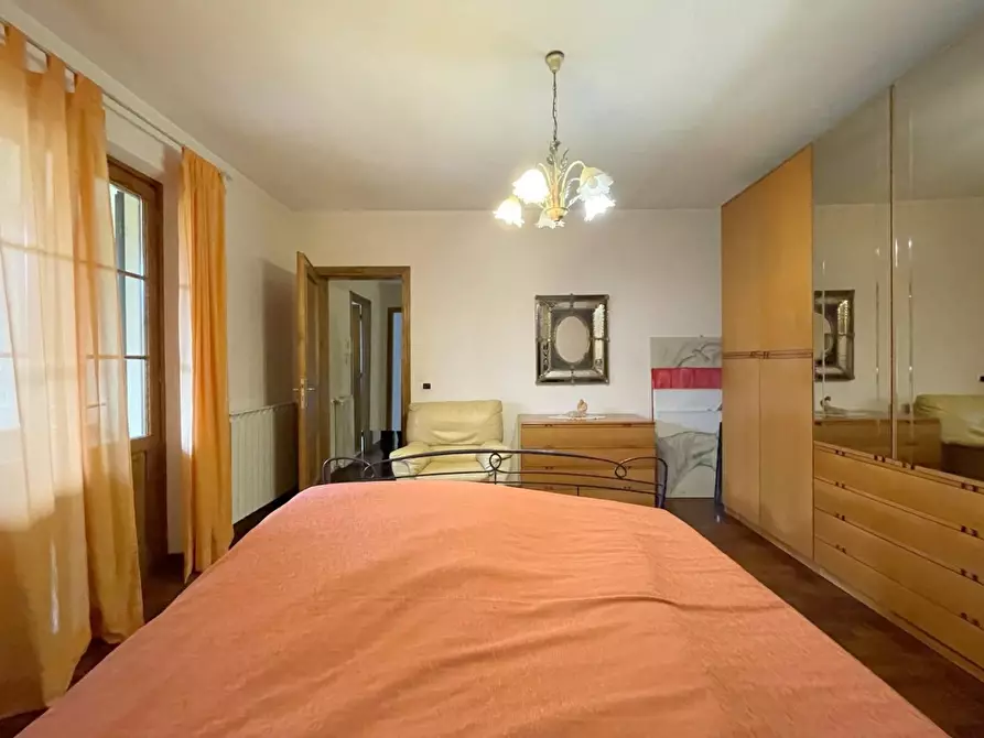 Immagine 35 di Casa indipendente in vendita  a Camaiore