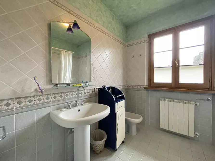 Immagine 28 di Casa indipendente in vendita  a Camaiore