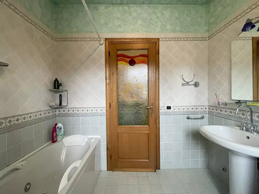 Immagine 31 di Casa indipendente in vendita  a Camaiore