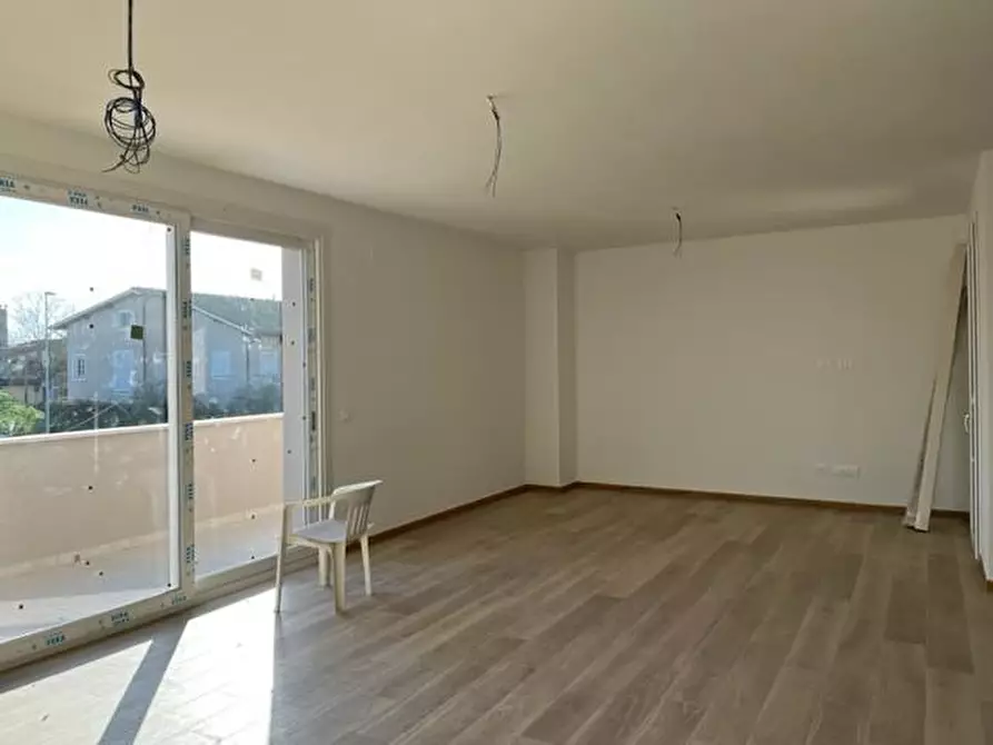 Immagine 2 di Casa quadrifamiliare in vendita  a Pontedera