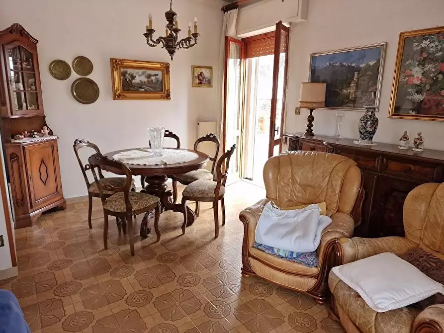 Immagine 6 di Porzione di casa in vendita  a Carrara