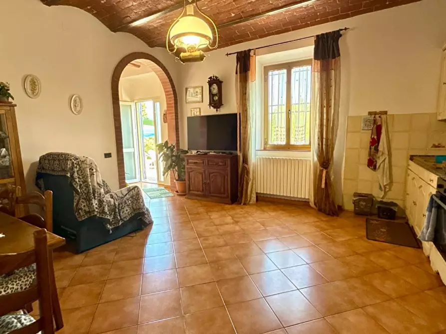 Immagine 12 di Rustico / casale in vendita  a Vicopisano