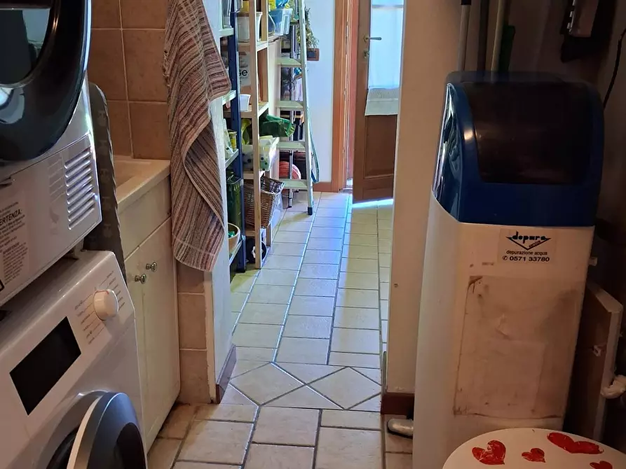 Immagine 12 di Villa in vendita  a Castelfranco Di Sotto
