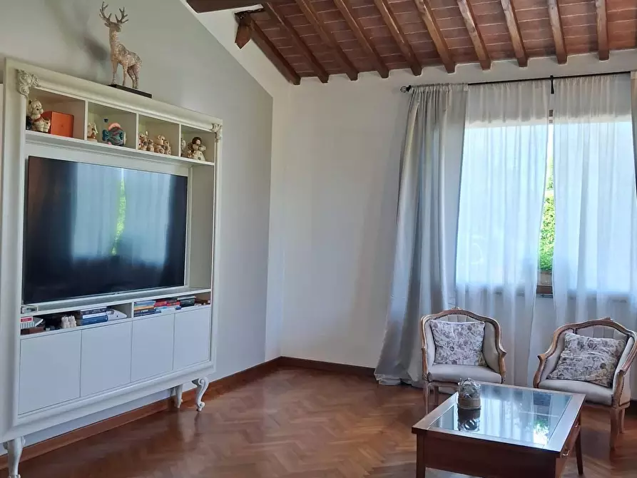 Immagine 6 di Villa in vendita  a Castelfranco Di Sotto