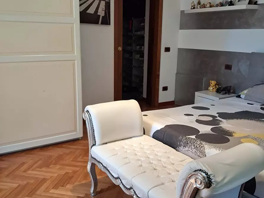 Immagine 15 di Villa in vendita  a Castelfranco Di Sotto