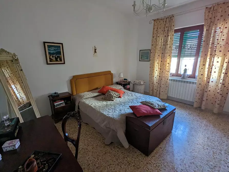 Immagine 4 di Villa in vendita  a Rosignano Marittimo