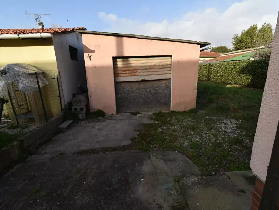 Immagine 21 di Casa indipendente in vendita  a San Giuliano Terme