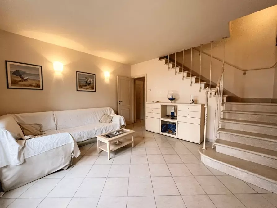 Immagine 6 di Villa in vendita  a Forte Dei Marmi