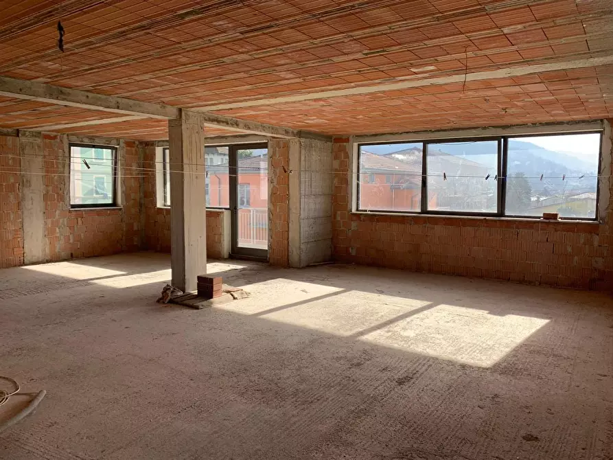 Immagine 3 di Locale commerciale in affitto  a Coreglia Antelminelli