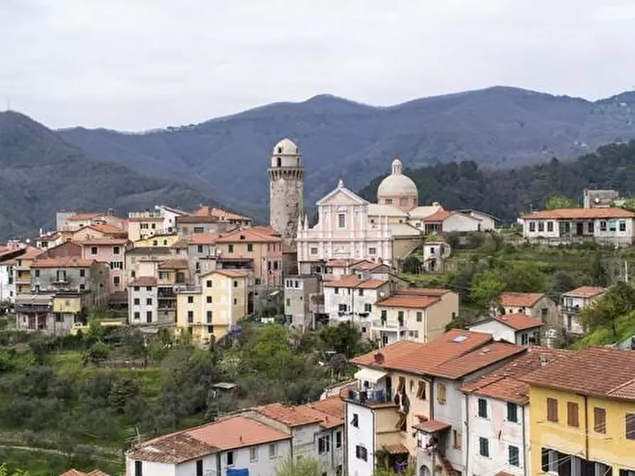 Immagine 6 di Casa bifamiliare in vendita  a Ortonovo