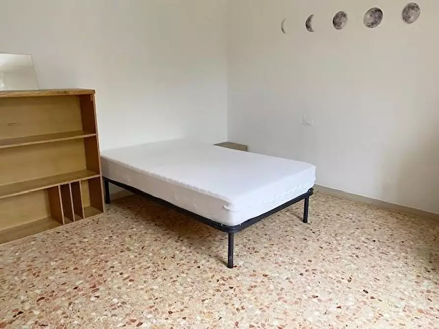 Immagine 7 di Appartamento in affitto  a Pisa