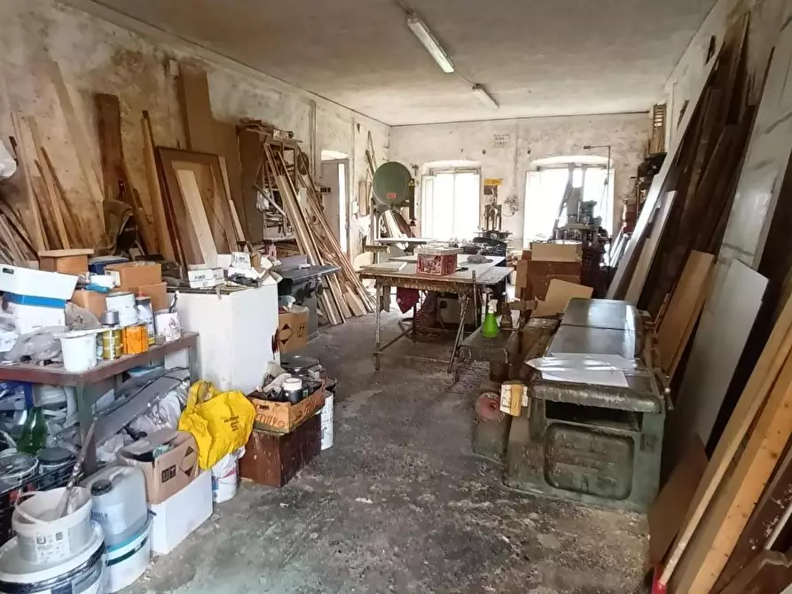 Immagine 20 di Laboratorio in vendita  a Lucca