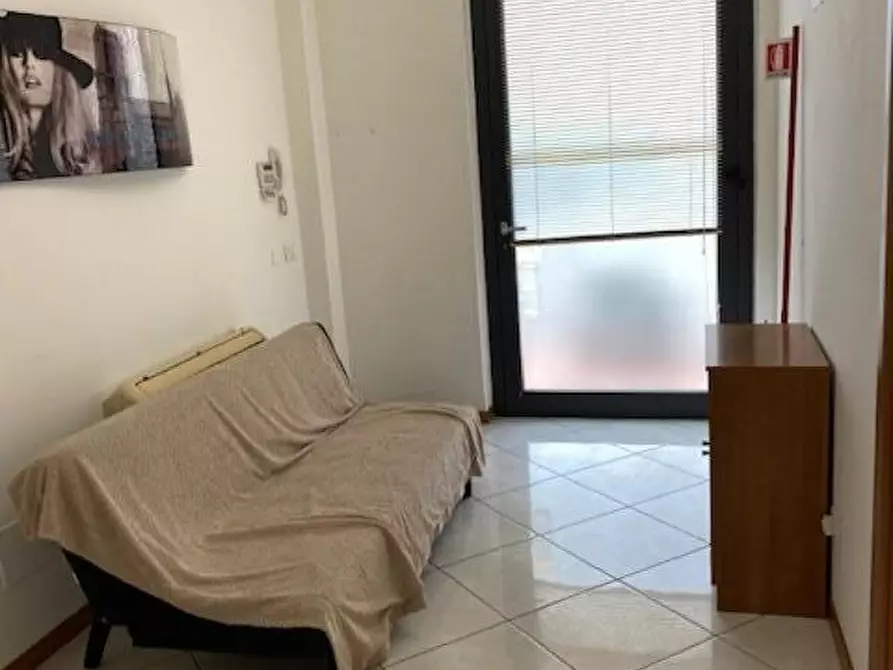 Immagine 3 di Ufficio in vendita  a Pisa