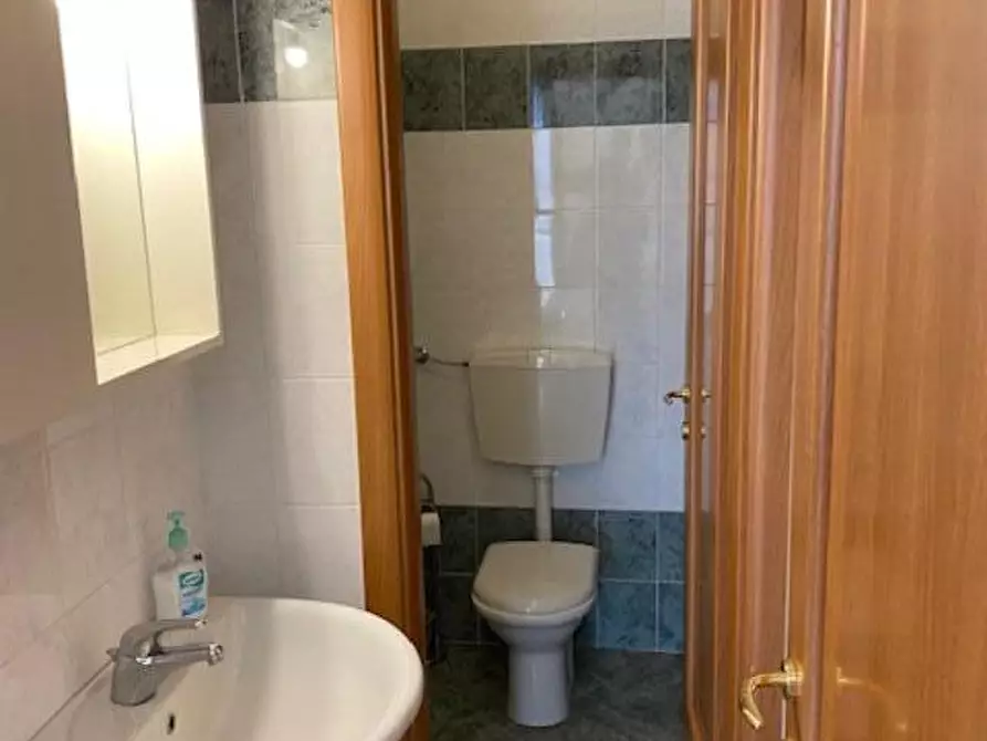 Immagine 12 di Ufficio in vendita  a Pisa