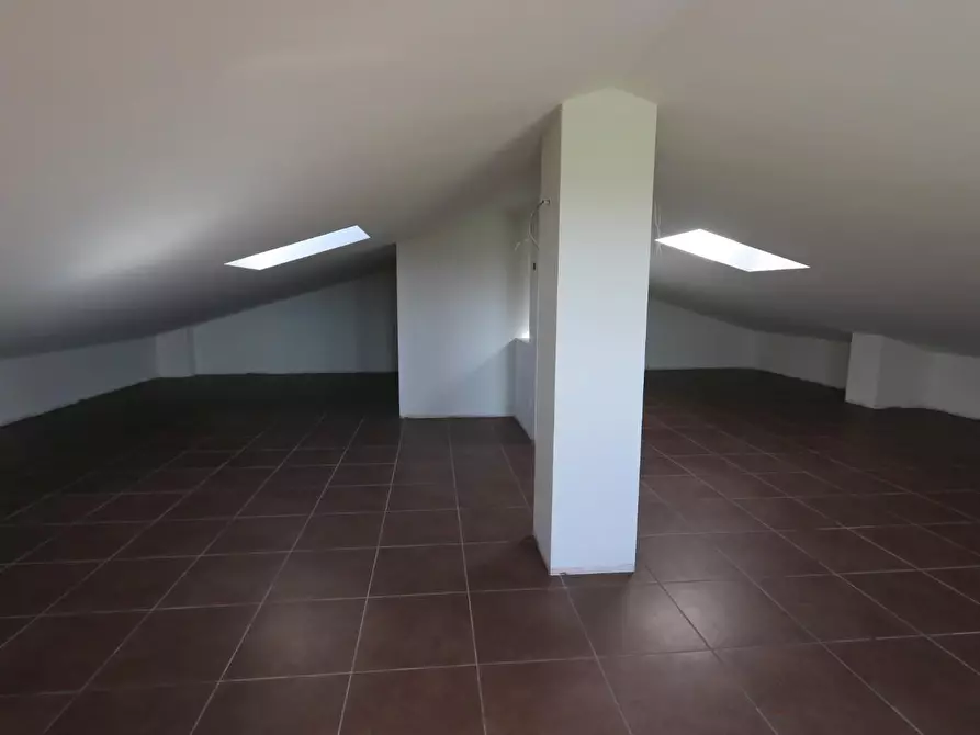 Immagine 15 di Mansarda in vendita  a Pontedera