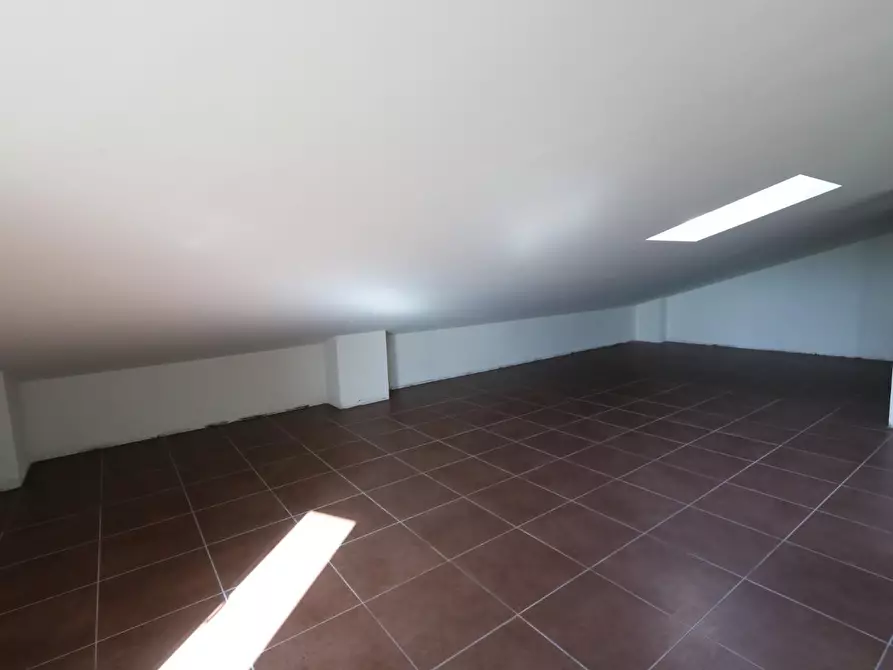 Immagine 17 di Mansarda in vendita  a Pontedera