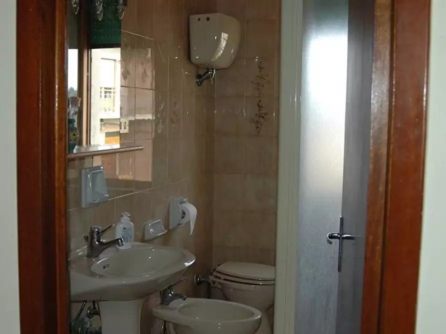 Immagine 7 di Appartamento in vendita  a Monticiano