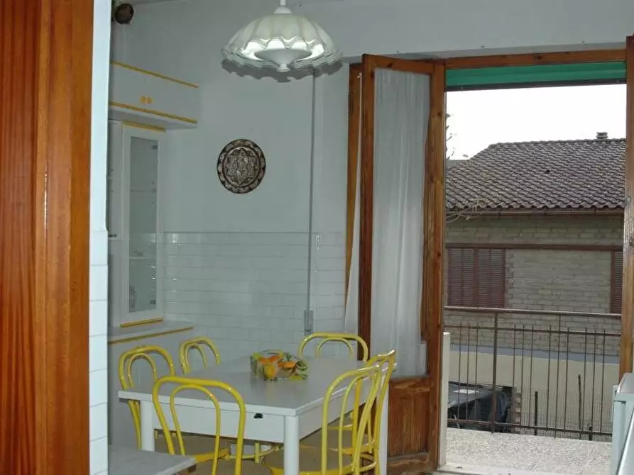 Immagine 4 di Appartamento in vendita  a Monticiano
