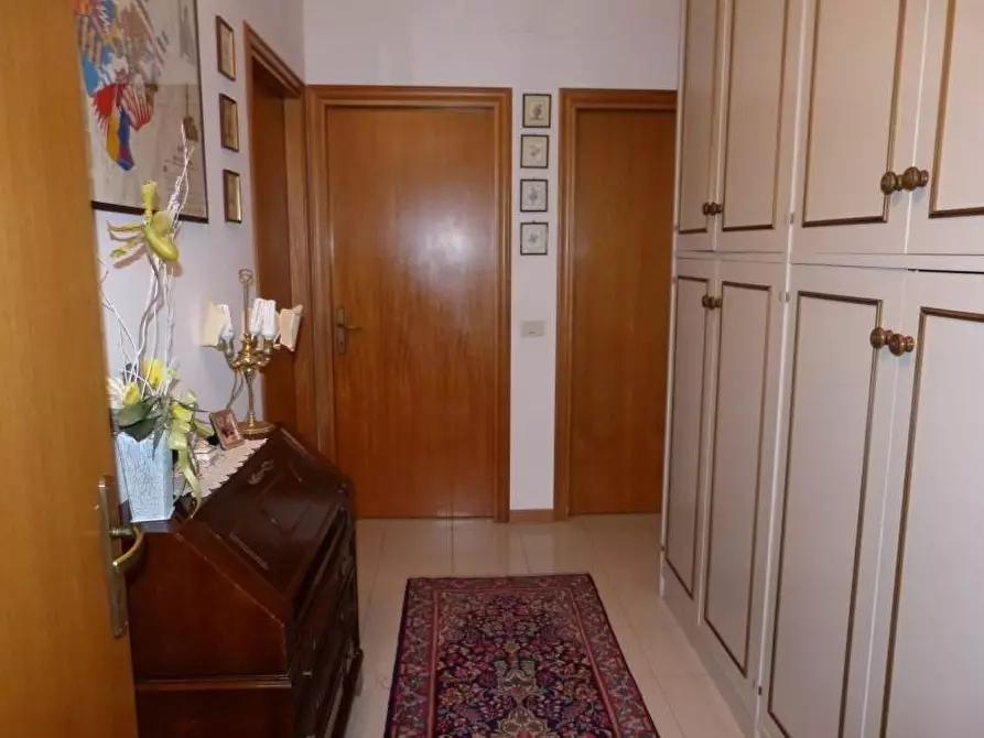 Immagine 8 di Appartamento in vendita  a Siena