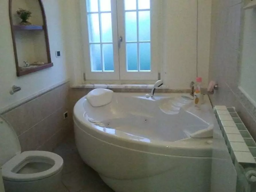 Immagine 7 di Villa in vendita  a Pienza