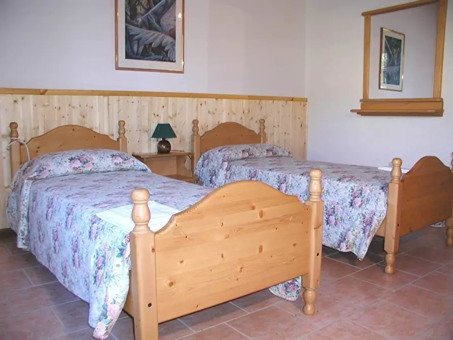 Immagine 2 di Porzione di casa in vendita  a Volterra