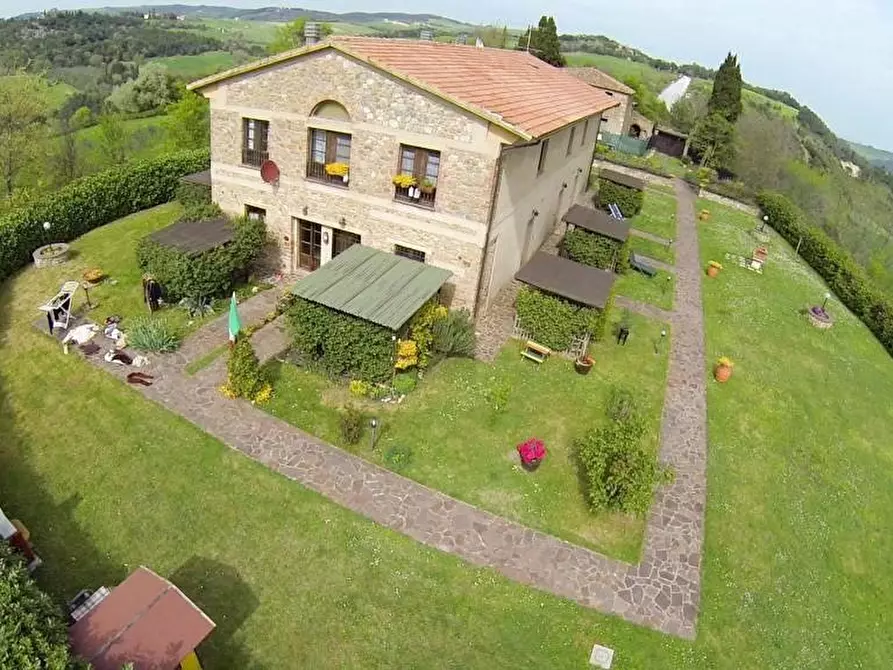 Immagine 6 di Porzione di casa in vendita  a Volterra