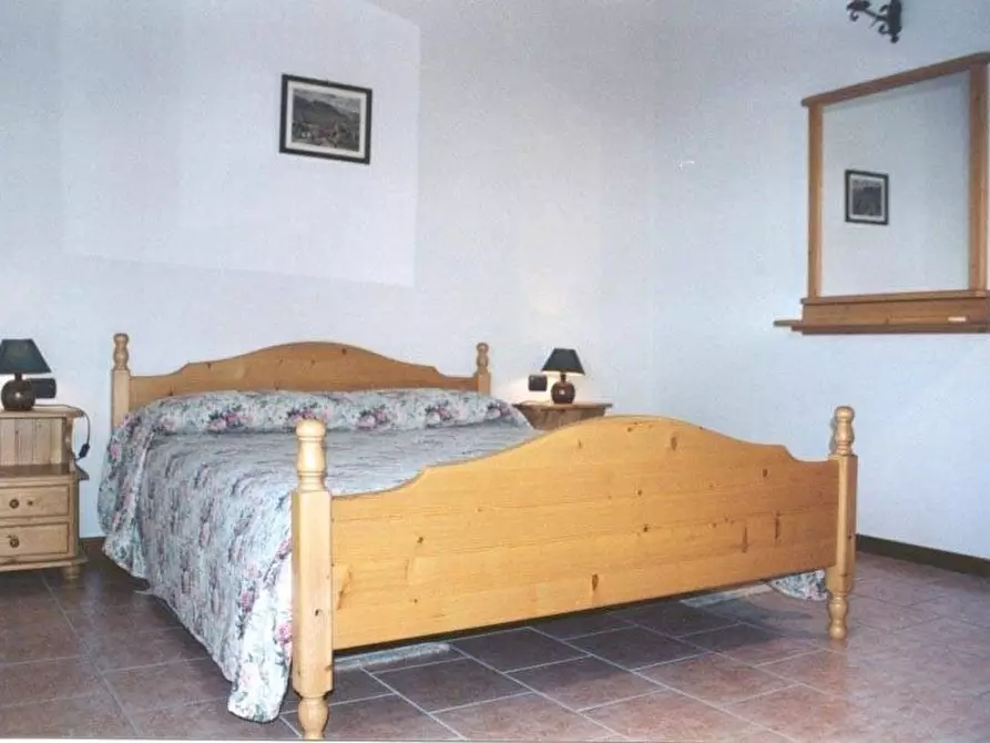 Immagine 3 di Porzione di casa in vendita  a Volterra